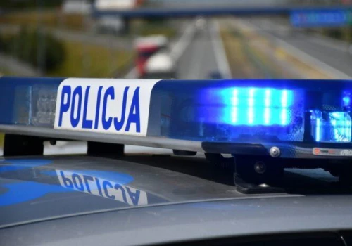 Kolizja na skrzyżowaniu ul. Hetmańskiej z al. Powstańców Warszawy. Zablokowany pas