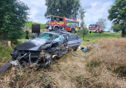 Poważny wypadek na Mazurach. Pięcioro poszkodowanych zostało przewiezionych do szpitali