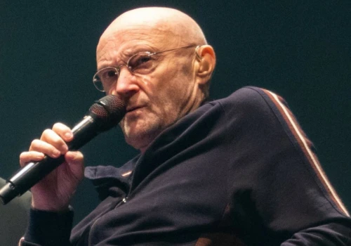 Phil Collins zdradza, że omal nie umarł. 