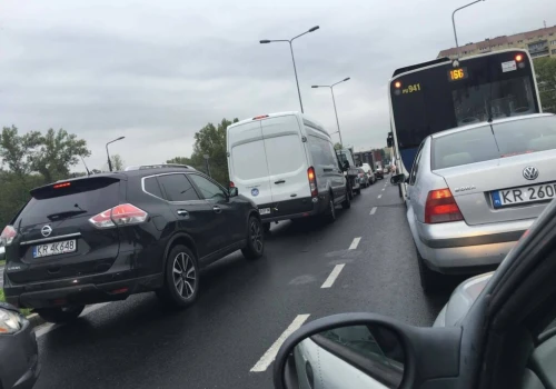 Prawie pięć dni rocznie w korkach spędzają krakowscy kierowcy
