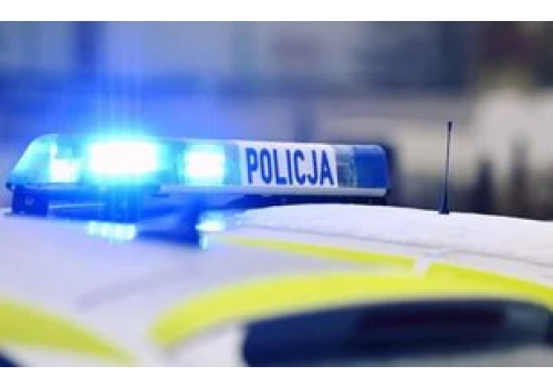 70-latek wjechał na chodnik. Dwie osoby ciężko ranne