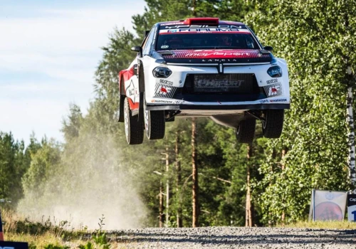 Lancia Ypsilon o 21,8 sekundy od TOP 5 Rally2. Trudny sprawdzian w Finlandii