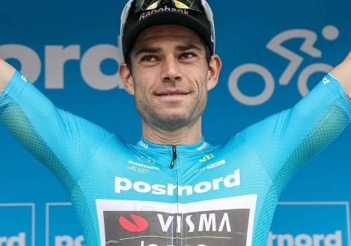 Wout van Aert: „Cieszę się, że bezpiecznie dotarłem do mety i utrzymałem koszulkę lidera”