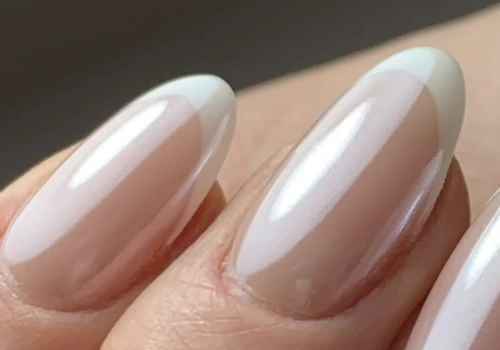 Zapomnij o odroście na paznokciach! Ten manicure wygląda jak świeżo zrobiony nawet po miesiącu