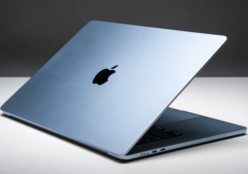 Apple ma problem. Najpopularniejszy MacBook znika ze sklepów