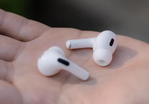 Apple szykuje niespodziankę. AirPodsy z wbudowaną kamerą jeszcze tej jesieni?!