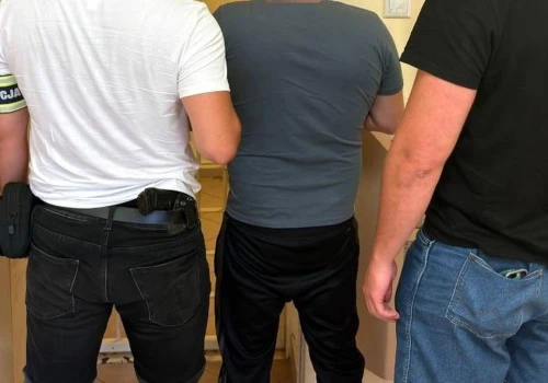 Makabra w Warszawie. Ciało 53-latki ukryte w zakupowej torbie