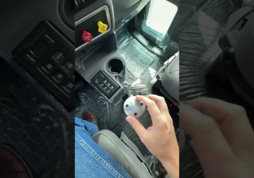 Ciągnik z 7-biegowym automatem i 4-biegowym manualem, dopuszczony do 453 ton