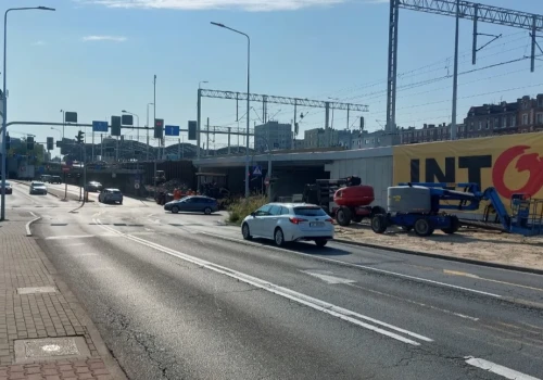 Katowice zamówią koncepcję łącznika dla pieszych pomiędzy dworcami PKP i autobusowym. Ma powstać kładka