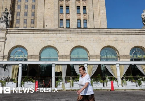BBC relacjonuje sprzed moskiewskiej restauracji, gdzie bomba zabiła trzy osoby