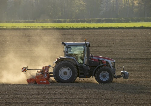 Rolnicy przepłacali za ciągniki i kombajny. UOKiK nakłada blisko 136 mln zł kar