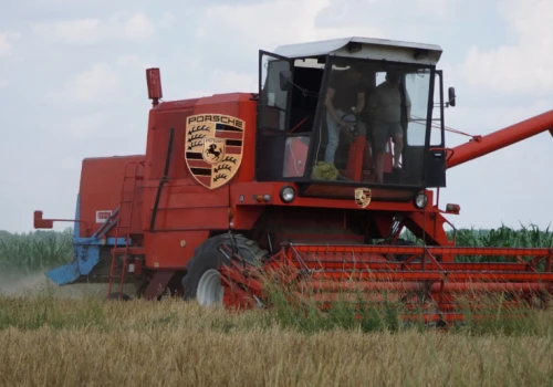 Hybrydowy kombajn od Porsche. Niemiecka firma wnioskuje o patent