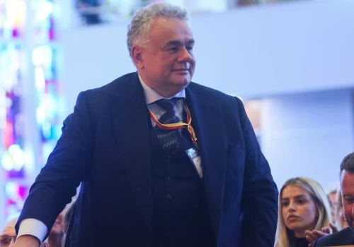 Republika Mobile wystartowała w rocznicę Powstania. Eksperci nie kryją oburzenia