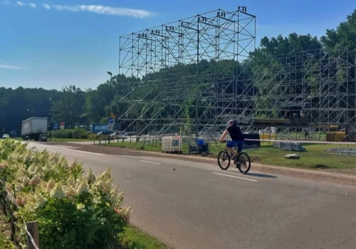 Off Festival w Katowicach. Rusza budowa scen, będą utrudnienia w Dolinie Trzech Stawów