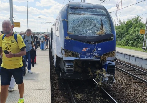 Pociąg zderzył się z ciągnikiem