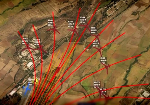 Turecki dron K2 w autonomicznym locie roju. Baykar ujawnia testy maszyny
