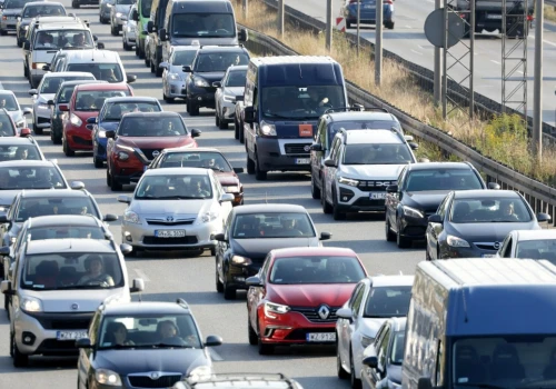 Jedziesz na wakacje? Te drogi latem zamieniają się w parking