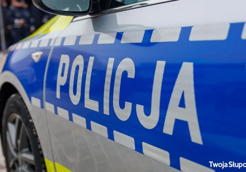 Potrącił policjantkę i uciekł. Trwa akcja służb.