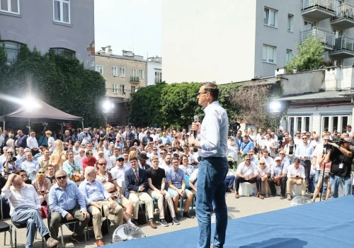 Zabiegają o względy Morawieckiego. Trzy nazwiska w grze