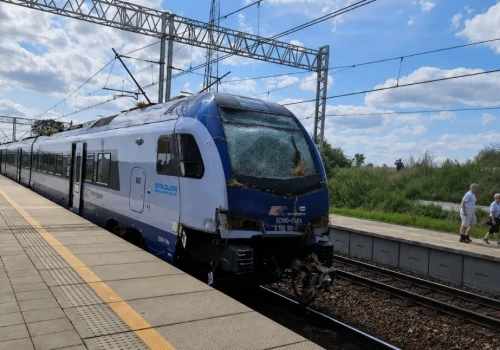 Zderzenie pociągu z ciągnikiem. Utrudnienia na trasie Tczew – Chojnice