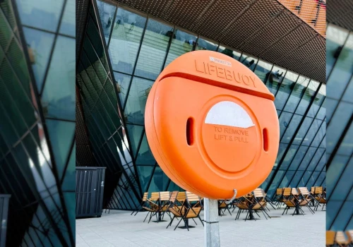 Ukradli koło ratunkowe przy Morskim Centrum Nauki. „To nie jest ozdoba”