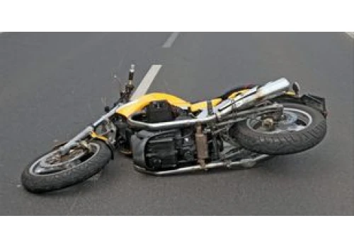 Wypadek z udziałem motocyklisty na trasie katowickiej w Poznaniu. Droga do centrum zablokowana