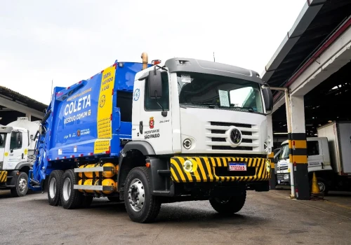 Ciężarowe Volkswageny z chińskimi silnikami – Constellation i Dongfeng Cummins