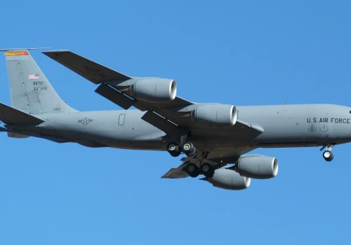 Stratotanker uszko­dzony nad Irakiem lata z nowym statecznikiem