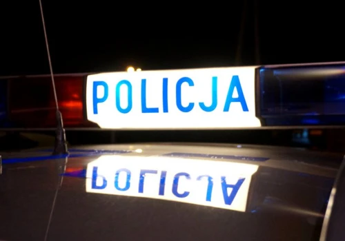 Policjantka potrącona podczas kontroli drogowej. Trwa obława za kierowcą