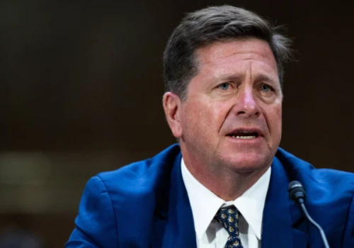 Jay Clayton stanął na czele amerykańskiej wspólnoty wywiadowczej