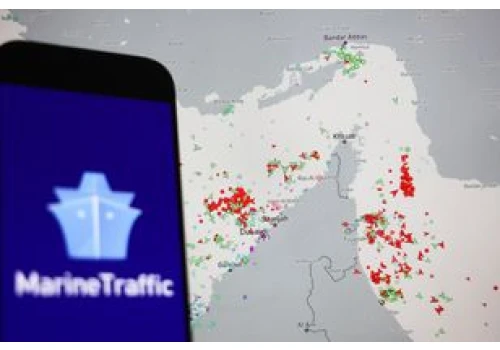Pocisk uderzył w statek. Nocny incydent w cieśninie Ormuz