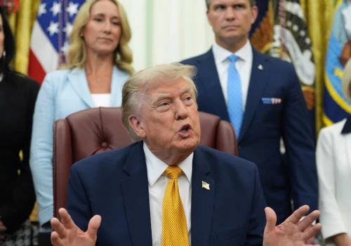 Donad Trump krytykuje koncerny paliwowe. 