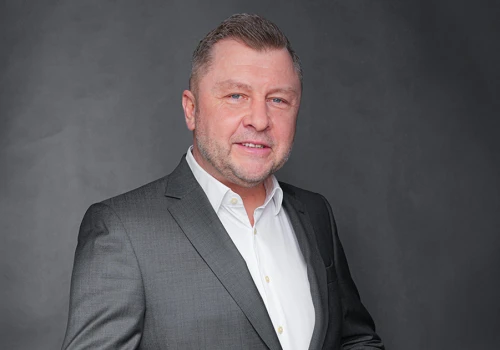 Największym wyzwaniem nie jest dostęp do danych, ale zdolność do szybkiego przełożenia ich na decyzje operacyjne