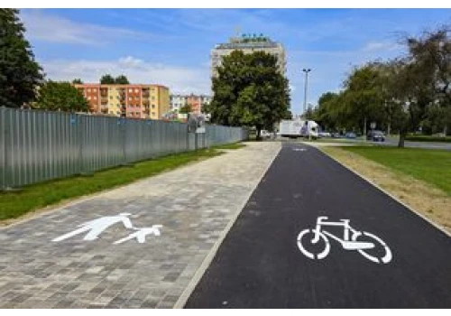 Nowy ciąg pieszo-rowerowy przy placu Zwycięstwa już gotowy