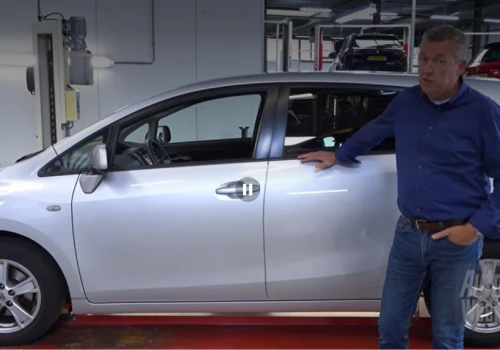 To auto nie chce przestać jeździć. Zaniedbana Toyota Verso pokonała już ponad 411 tys. km