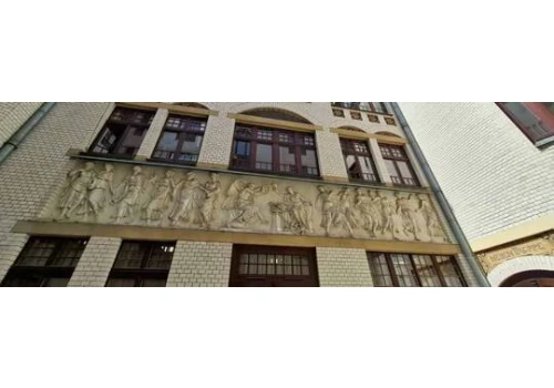 Legenda o Skamieniałych Tancerkach. Tajemnicza płaskorzeźba przy ul. Szewskiej we Wrocławiu