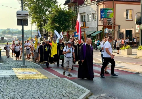 Ostrowieccy pielgrzymi w drodze na Jasną Górę