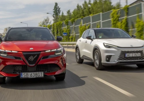 Alfa Romeo Junior, Lexus LBX: miejskie crossovery z odrobiną szyku | PORÓWNANIE