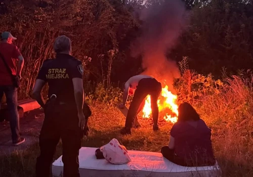 Ognisko z opon przy ul. Olszewskiego. Sprawca został ukarany