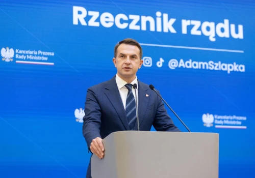 Rząd o systemie sankcji i mediacji sądowej. Kłamstwa plus PiS równa się dezinformacje