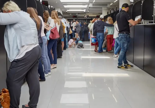 Od września tysiące Polaków straci oszczędności całego życia. Tłumy w urzędach, każdy ratuje oszczędności