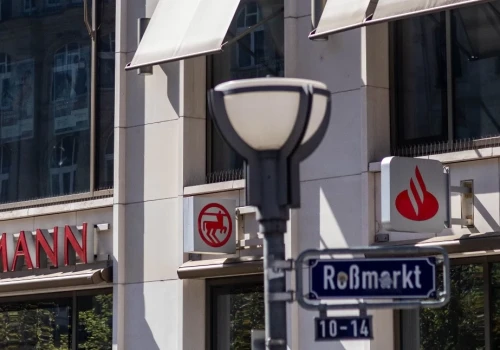 Rossmann wchodzi w e-recepty. W Polsce tego nie zrobi. Prawo blokuje wysyłkę leków