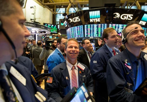 Wall Street kończy sesję na plusie, Bessent sugeruje rychłe porozumienie USA-Iran