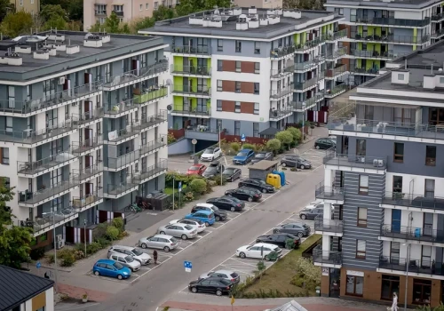 Tyle pensji trzeba odłożyć na wkład własny. Warszawa bije niechlubny rekord