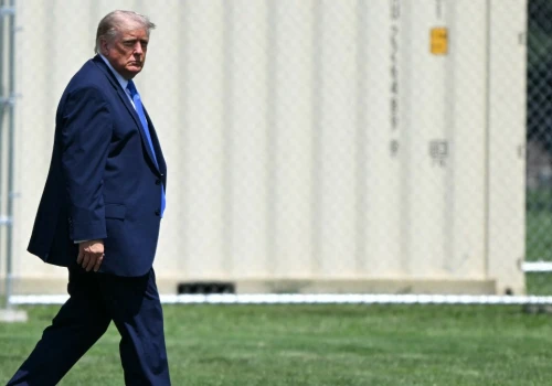Uzbrojony mężczyzna zatrzymany przed wizytą Trumpa. 