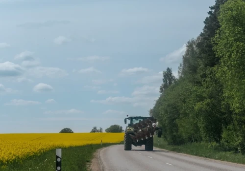 O te zmiany służby apelowały od dawna. Chodzi o ciągniki na drogach