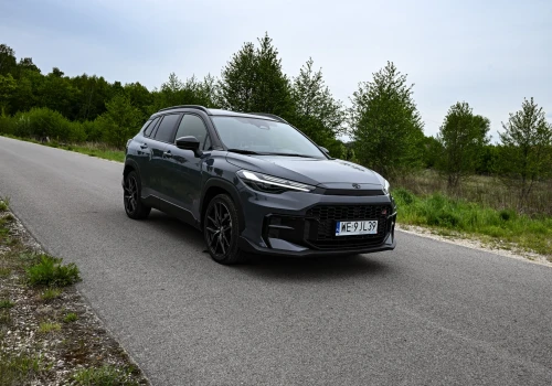Toyota wprowadzi nowe akumulatory do swoich hybryd