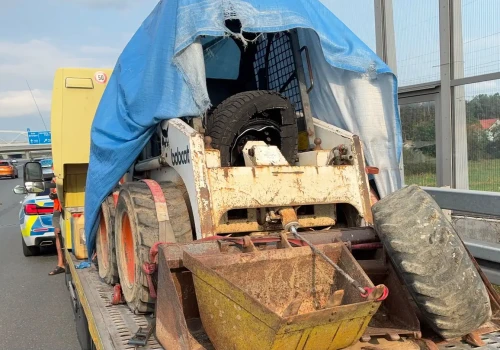 Kłótnia o wymianę lewego koła na autostradzie: nacisk osi przekroczony o 92 procent!