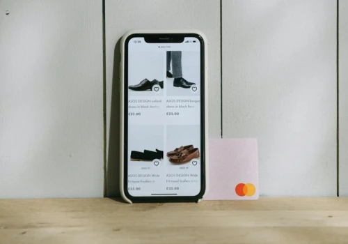 Polski e-commerce liderem wygody. Co drugi Polak unika sklepów 