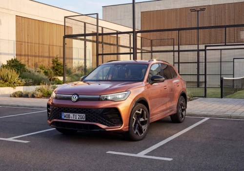 Tiguan EDITION 20 – jubileuszowa wersja z R-Line, nowym lakierem i 20 latami sukcesu na koncie